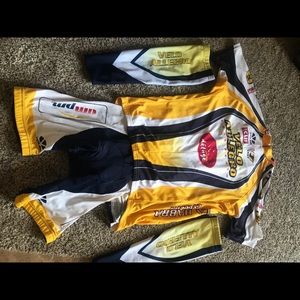 Men’s VOLER cycling Jersey & kit L and XL